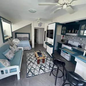 Scarlett Studios: Embassy-friendly With Airport Transfer Apartment Bridgetown